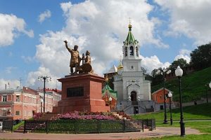 Monument_to_Minin_and_Pozharsky_(Nizhny_Novgorod)